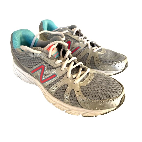 New Balance Shoes - Women's Size 6.5 New Balance 450 V2 Sneakers Running Shoes Gray Pink EUC